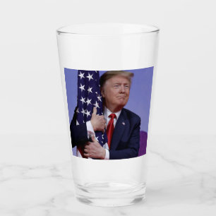 Verre Drapeau américain du Président Trump Hugs The