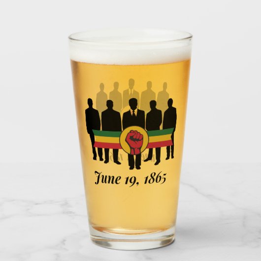 Verre du XVIIe siècle (Devant (rempli))