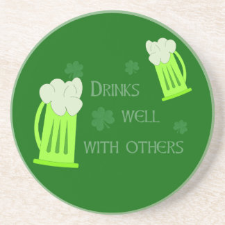Verre En Grès Le Jour de la Saint Patrick boit les dessous de