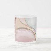 Verre givré mug dans un graphique abstrait stylé (Centre)