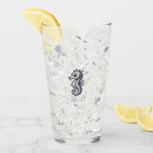 Verre Hippocampe Magique – Illustration en Noir et Blanc