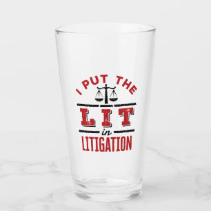 Verre J'ai mis la lumière dans le procès de l'avocat du