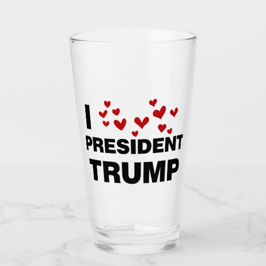 Verre J'aime les coeurs du président Trump (Devant)