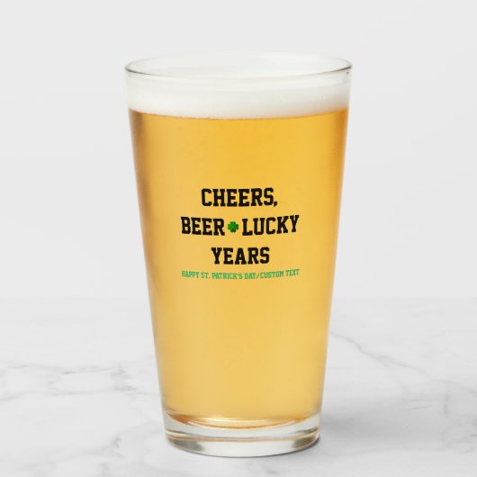 Verre Jour de la chance de la bière St Patrick (Devant (rempli))