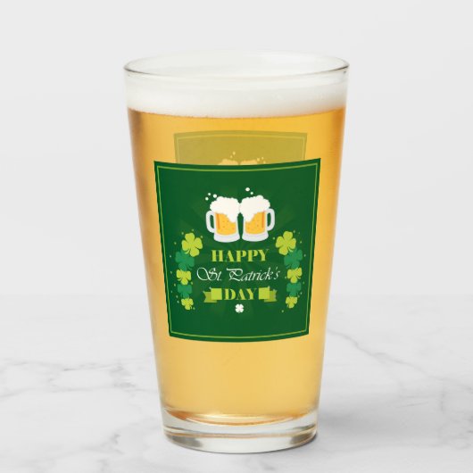 Verre Joyeux St. Patricks Day Bière et Clovers (Devant (rempli))