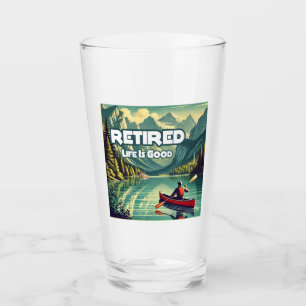 Verre La vie à la retraite est bon canot rouge