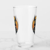 Verre Le crâne ailé. (Droite)