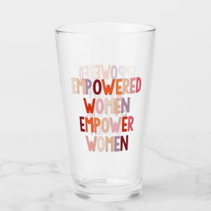 Verre Les femmes autonomes épanouissent les femmes