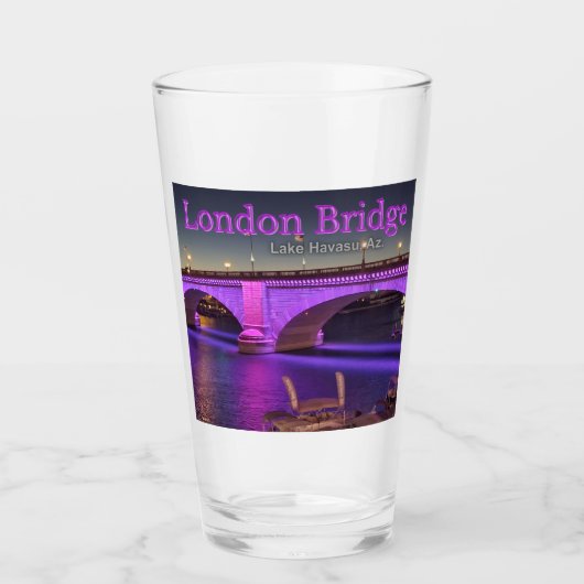 Verre London Bridge illuminé par des lumières violettes (Devant)