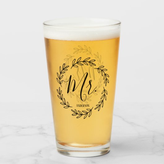 Verre M. étant assorti Monogram Wreath (Devant (rempli))