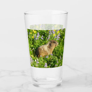 Verre Marmot dans le Mont Rainier Fleurs sauvages