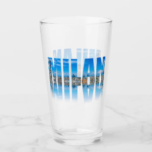 Verre Milan étiquette composé de Milan skyline en Italie