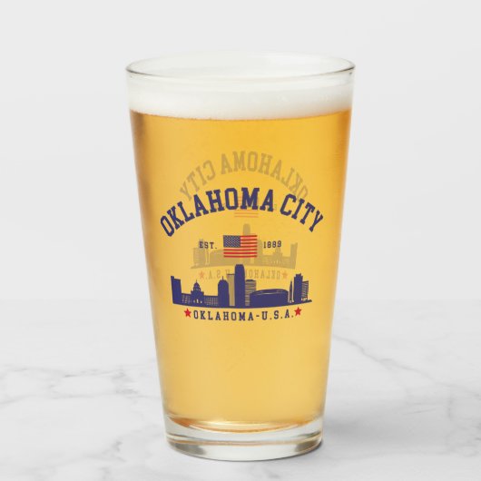 Verre Oklahoma City Skyline Beer Glass with U.S. Flag  (Devant (rempli))
