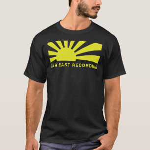 Verre Oosten die Essentiële T-Shirt opneemt