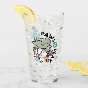Verre Pattes et Jeux – Illustration de Chat Adorable