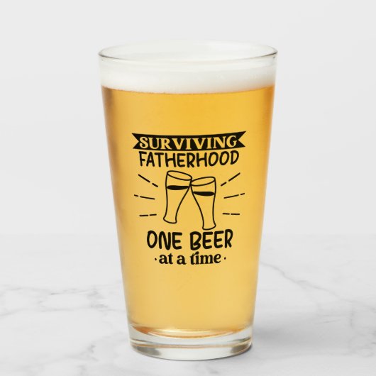 Verre Père drôle de pint (Devant (rempli))