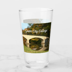 Verre Pont arc-en-ciel en automne au Grove City College