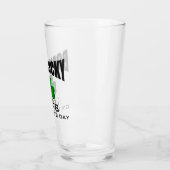 Verre shamrock irlandais chanceux soutenu par (Gauche)