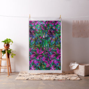Verre souillé d'abrégé sur floral tissu
