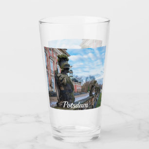 Verre Statues de chevalier en pierre près du palais à Po