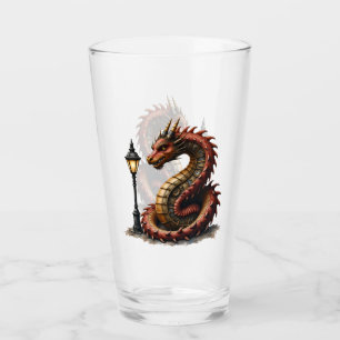 Verre Steampunk Dragon à côté d'un lampadaire vintage.
