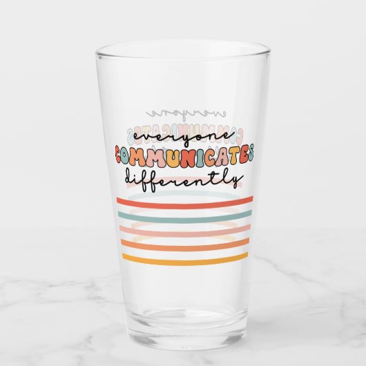Verre Tout Le Monde Coloré Communique Différemment (Devant)