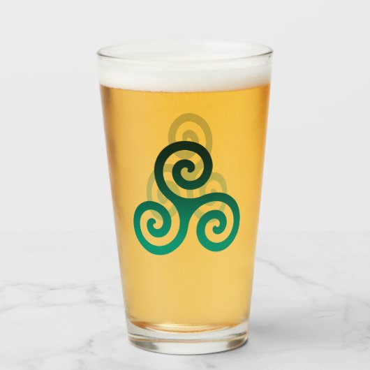 Verre Triskele vert (Devant (rempli))