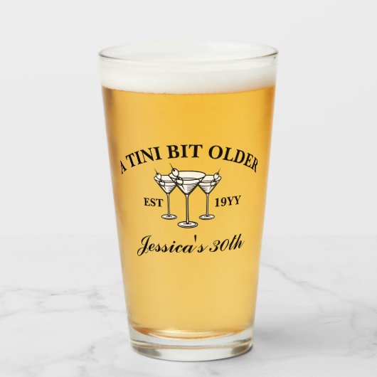 Verre Un Tini Un Peu Plus Ancien Martini Noir Anniversai (Devant (rempli))