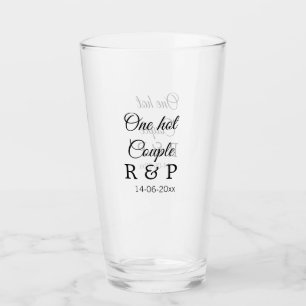 Verre Une lettre initiale de nom de couple chaud date te