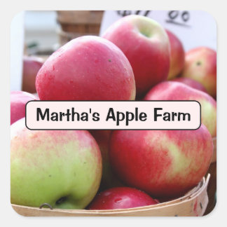 Verse appelen in mandje op de boerenmarkt vierkante sticker