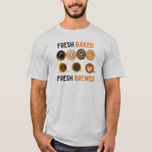 Verse Gebakken Verse Gebrouwen Donuts en Koffie T-shirt