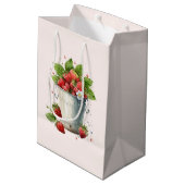 Verse geplukte aardbeien in een emmer medium cadeauzakje (Achterkant Gekanteld)