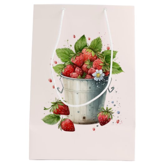 Verse geplukte aardbeien in een emmer medium cadeauzakje (Achterkant)