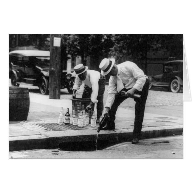 Versement de Whisky Dans Un Égout, 1930 (Devant horizontal)
