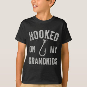 Verslaafd aan kleinkinderen grappige grootouder op t-shirt