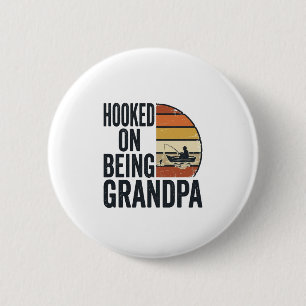 Verslaafd Aan Opa Vissen Retro Vector Ontwerp Ronde Button 5,7 Cm