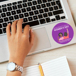 Versnelde actie Internationale Vrouwendag 2025 Ronde Sticker