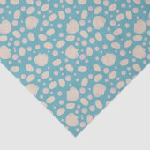 Verspreide zeeschelpen en parels tissuepapier (Detail)