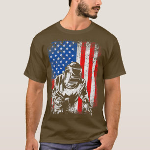 Verstoorde Amerikaanse Amerikaanse Mannen op het g T-shirt