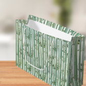 Vert doux avec fleurs blanches Sac cadeau