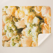 Verticaal patroon van witte rozen. sherpa deken (Voorkant (horizontaal))