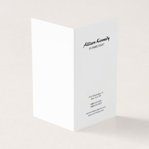 Verticaal zwart-wit borstelscript minimalistisch visitekaartjes