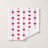 Vertical Red Heart Columns on White (Gant de toilette)