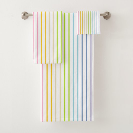 Verticale afgedekte regenboogstrips bad handdoek (Insitu)