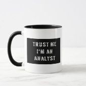 Vertrouw me dat ik een analist ben mok (Links)