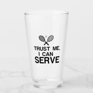 VERTROUWEN ME, IK KAN FUNNY TENNIS SERVEREN GLAS