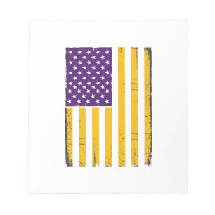 Verweerde paarse en gouden Amerikaanse vlag vector Notitieblok