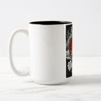 "Verzwartelde Banden: Pistool, Armband, Hart Infer Tweekleurige Koffiemok