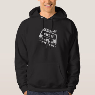 Veste À Capuche Rétro des Années 90 en Rembobinant Une Cassette Av