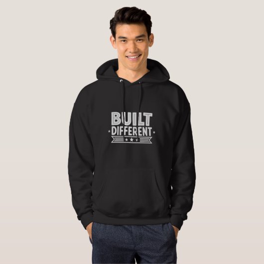 Veste À Capuche Sweatshirt Built Different – Vêtements de rue moti (Devant entier)